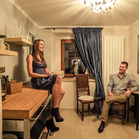 Luxury No. 91 Apartment
